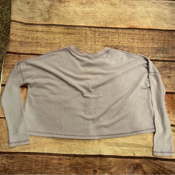 Urban Outfitters OU Out From Under Light Purple VNeck cropped Sweater Size Large - Picture 3 of 5